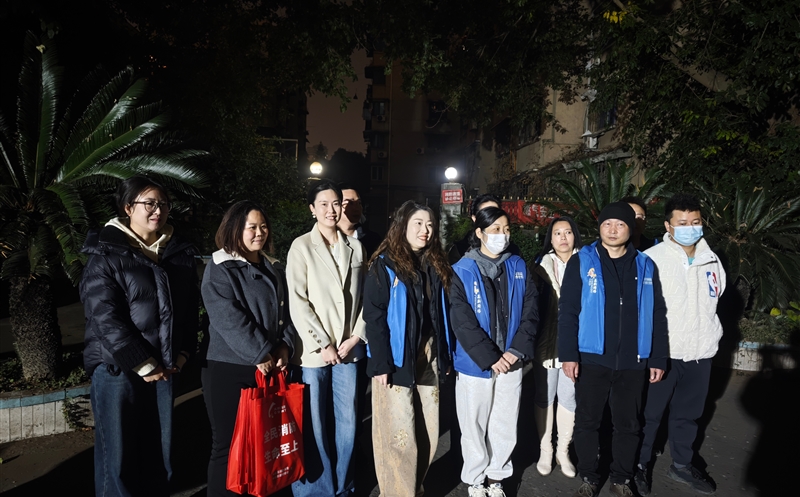 测绘公司联合双龙社区开展冬季消防安全“敲门行动”