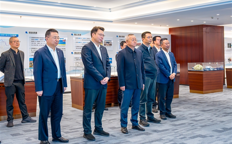国家开发银行四川分行到集团交流座谈