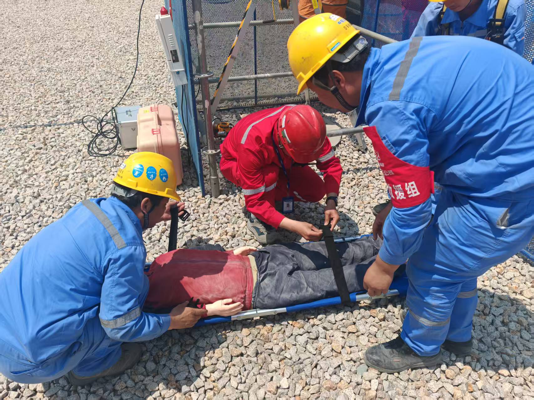 “受限空间作业”应急演练1 “受限空间作业”应急演练1