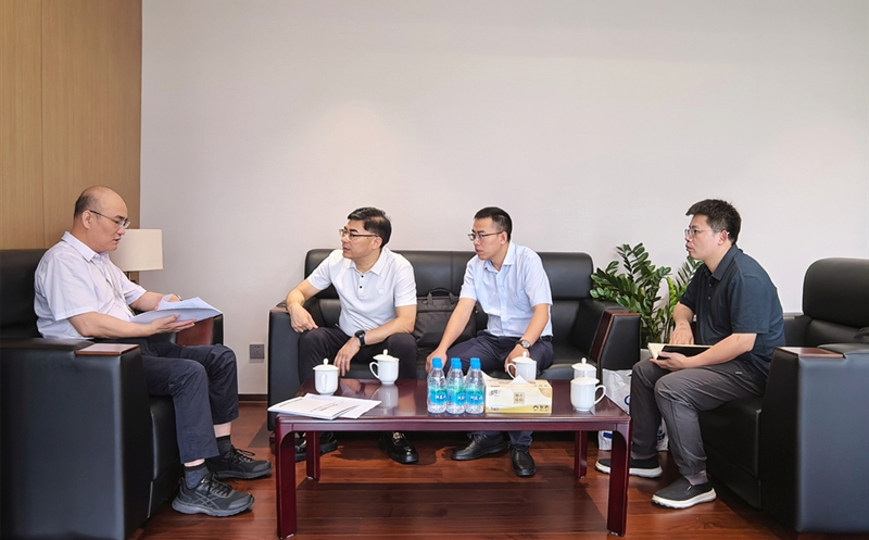 地矿集团领导带队拜访中国科学院院士蒋成保