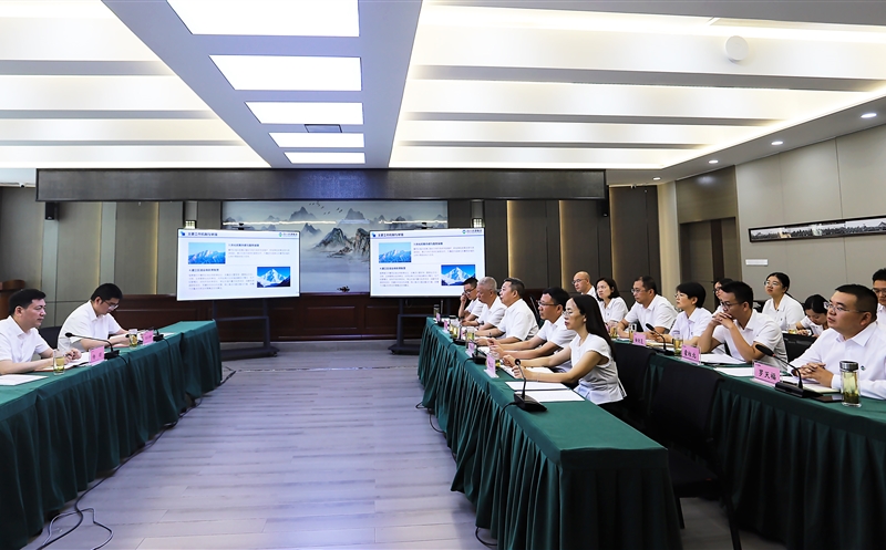 集团领导赴攀西公司调研指导工作