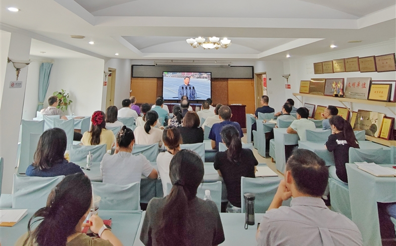 铭记历史缅怀先烈 珍爱和平共创未来