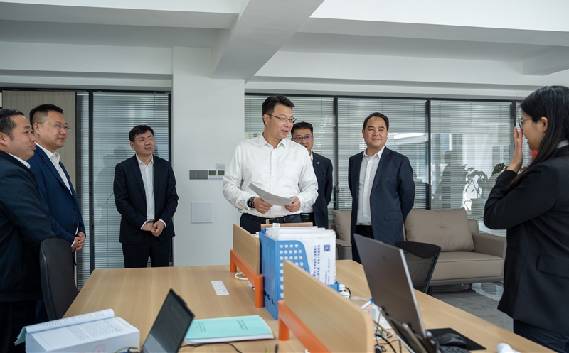 集团领导赴四川钒钛调研