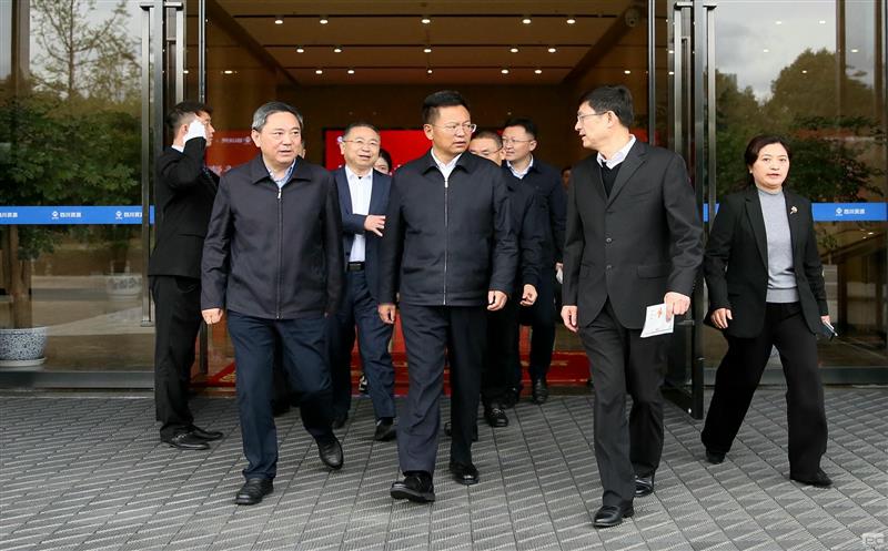 副省长段毅君在省自然资源投资集团调研时强调，落实“两个主体”职责，提升全省战略性矿产资源供应保障能力