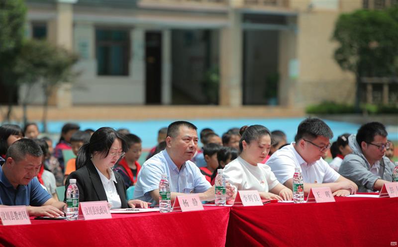 为你而来，大爱汶川 ——核西南院开展学雷锋志愿服务活动