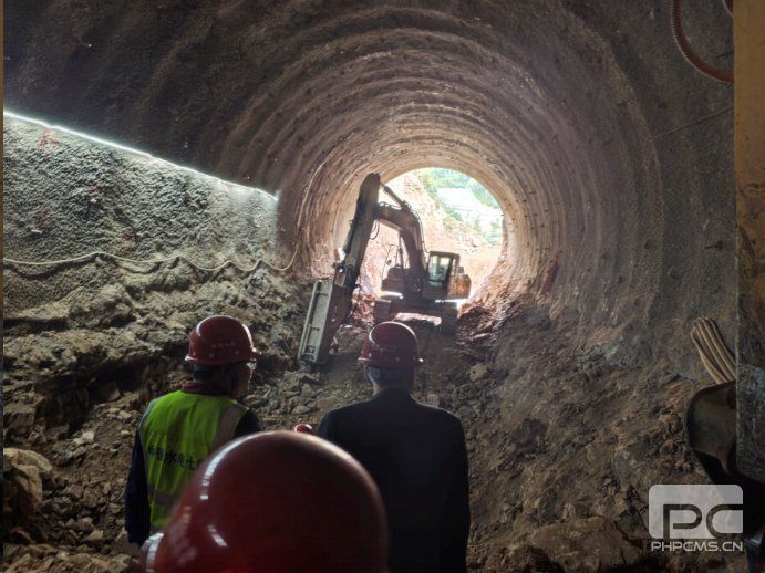 公司领导带队到在建项目检查安全生产 工作并宣讲上级重要会议精神